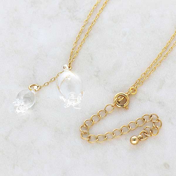 ガラスネックレス