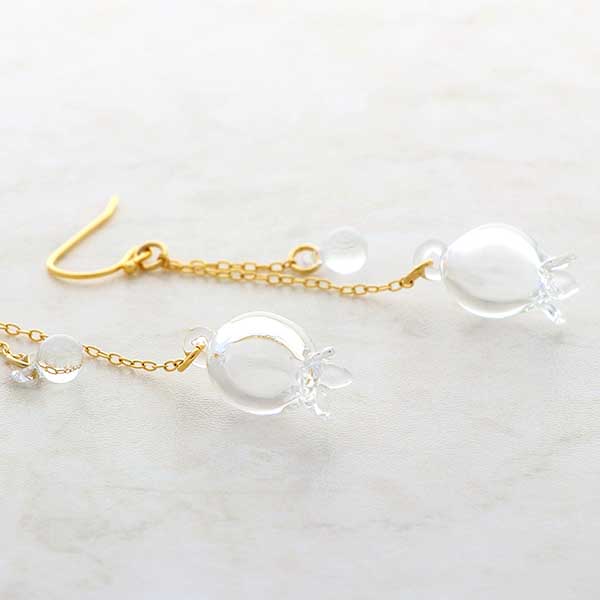 ガラスフックピアス