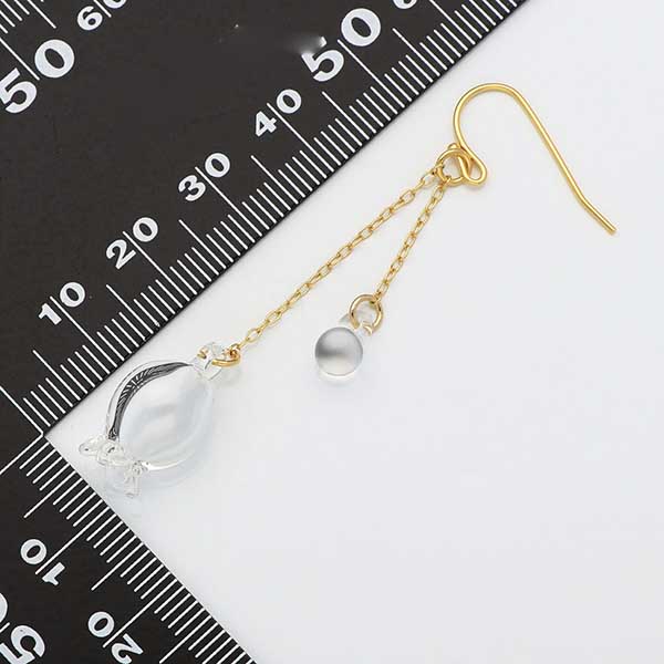 ガラスフックピアス