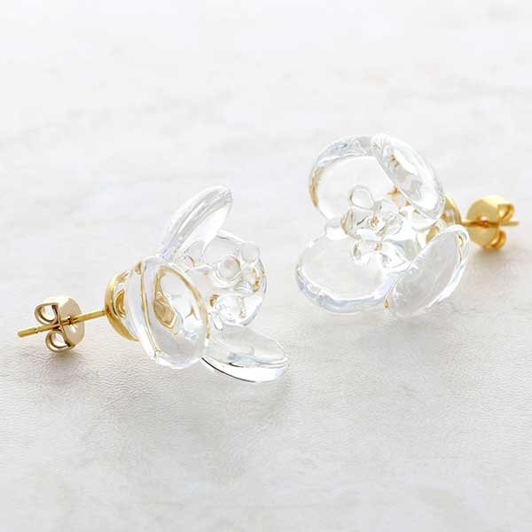 ガラススタッドピアス