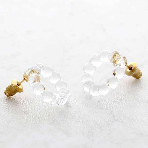 ガラススタッドピアス