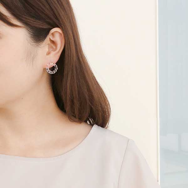 ガラススタッドピアス