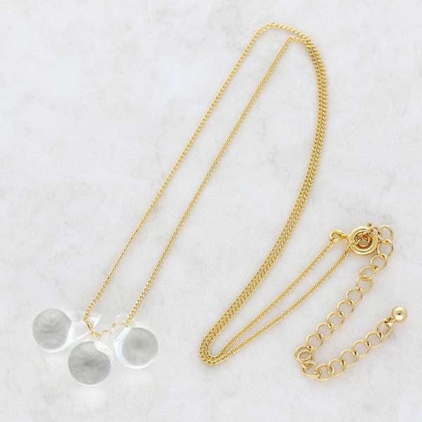 ガラスネックレス