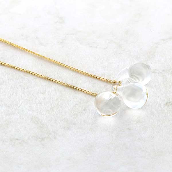 ガラスネックレス