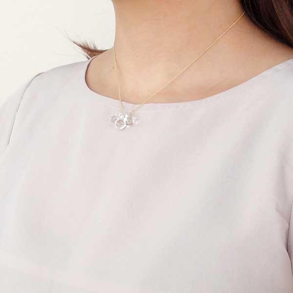 ガラスネックレス