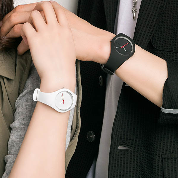 ペアウォッチ 腕時計 限定コラボ　2個セット