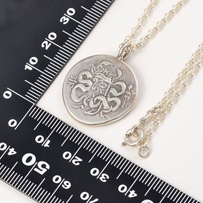 シルバーネックレス