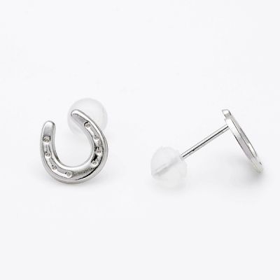 ホワイトゴールドスタッドピアス