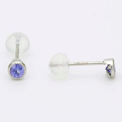 ホワイトゴールドスタッドピアス