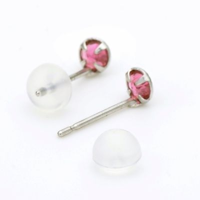 ホワイトゴールドスタッドピアス