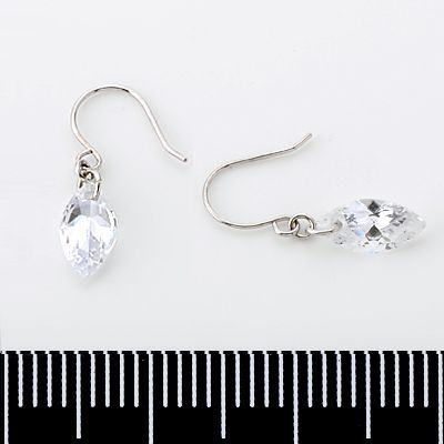 ホワイトゴールドフックピアス