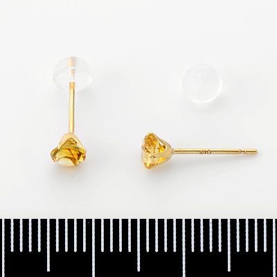 イエローゴールドスタッドピアス