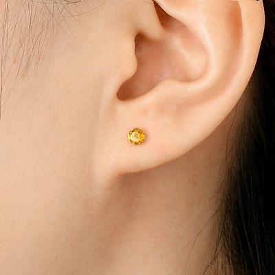 イエローゴールドスタッドピアス