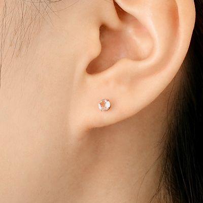 イエローゴールドスタッドピアス