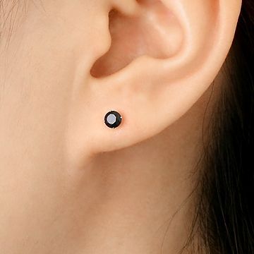 イエローゴールドスタッドピアス