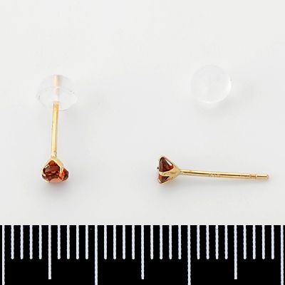 イエローゴールドスタッドピアス