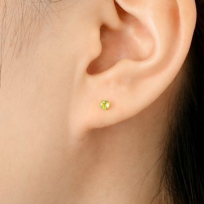 イエローゴールドスタッドピアス