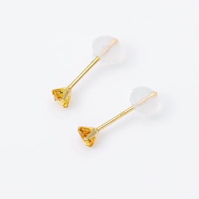 イエローゴールドスタッドピアス