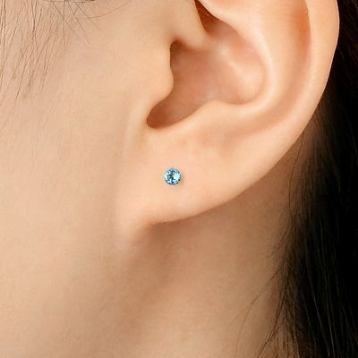 イエローゴールドスタッドピアス