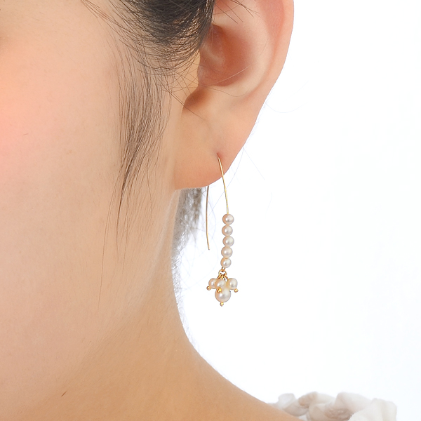 イエローゴールドフックピアス