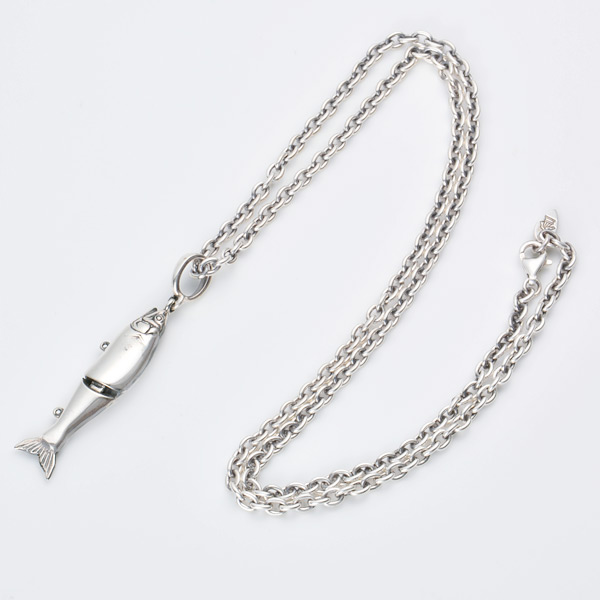 シルバーネックレス