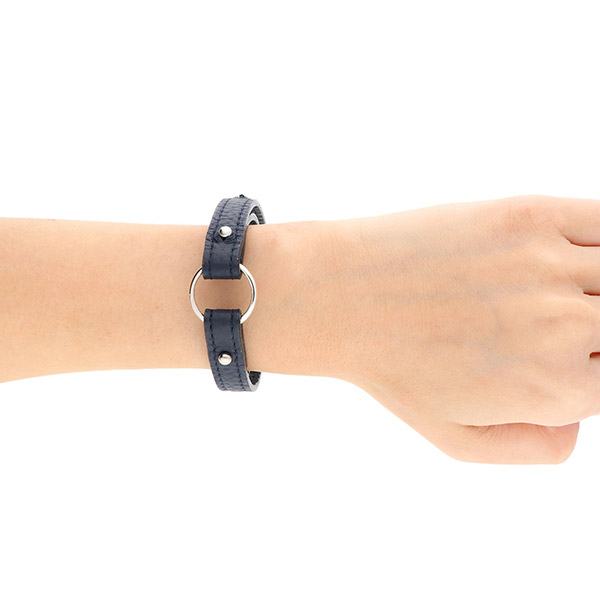 レザーブレスレット