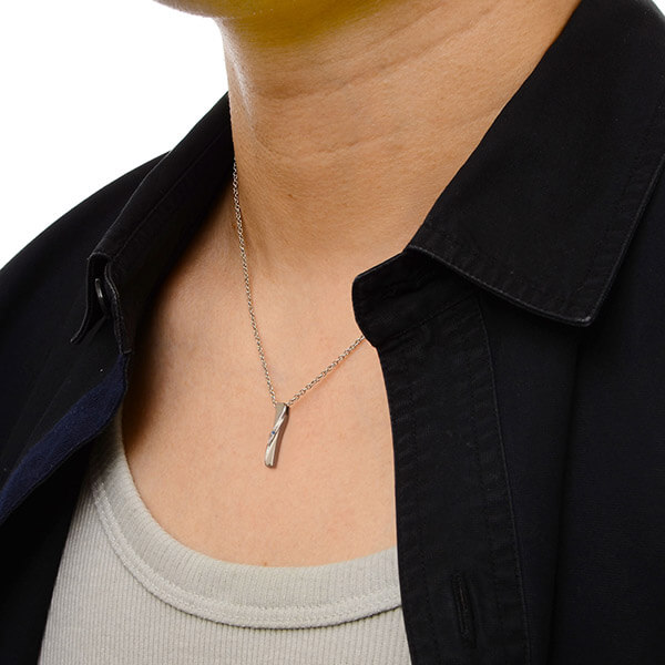 シルバーネックレス