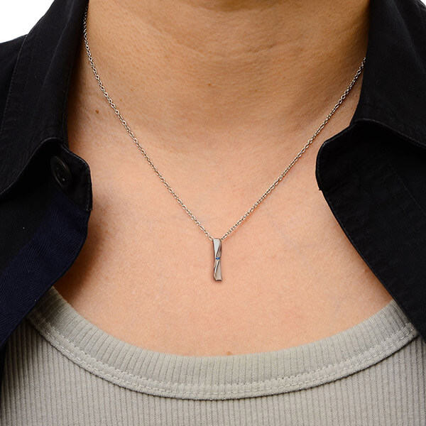 シルバーネックレス