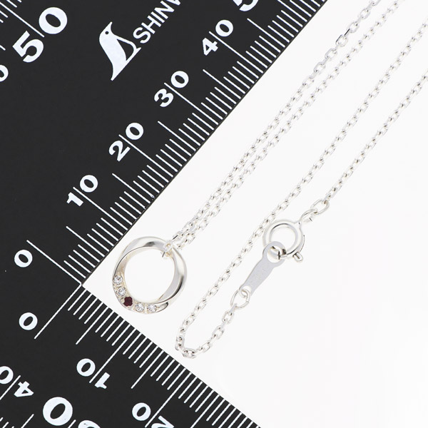 シルバーネックレス