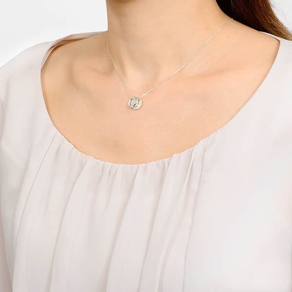 シルバーペアネックレス