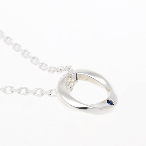 シルバーネックレス