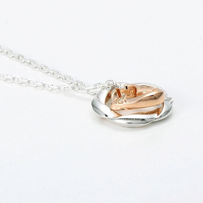 シルバーネックレス