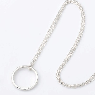 シルバーネックレス