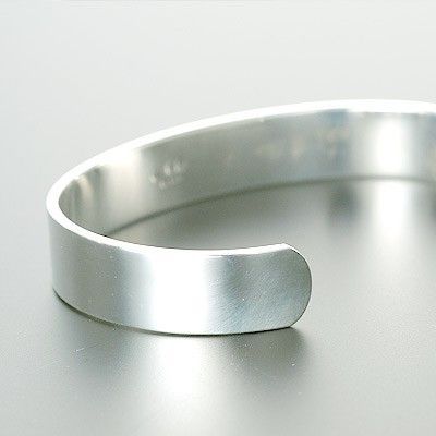 シルバーバングル