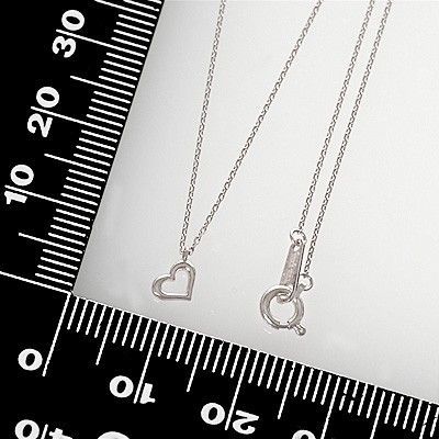 ホワイトゴールドネックレス