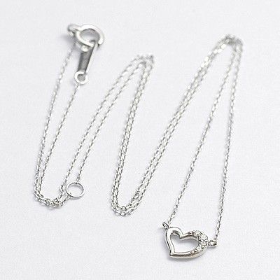 ホワイトゴールドネックレス