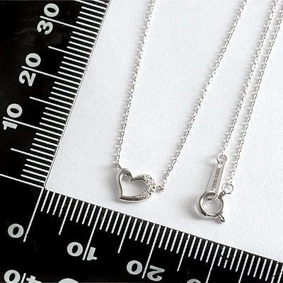 ホワイトゴールドネックレス