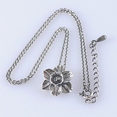 シルバーネックレス