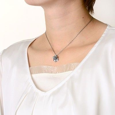 シルバーネックレス