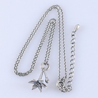 シルバーネックレス