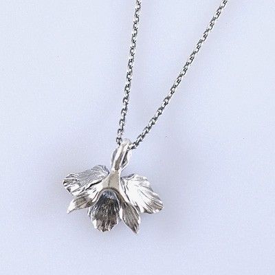 シルバーネックレス