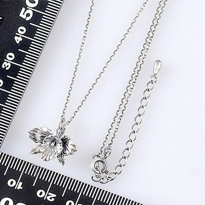 シルバーネックレス