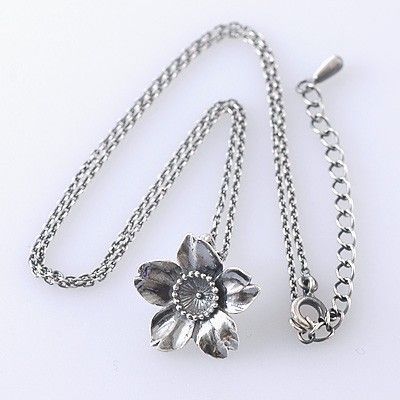 シルバーネックレス