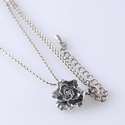 シルバーネックレス