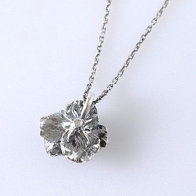 シルバーネックレス