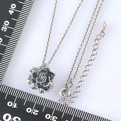 シルバーネックレス