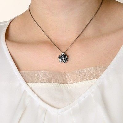 シルバーネックレス