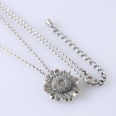 シルバーネックレス