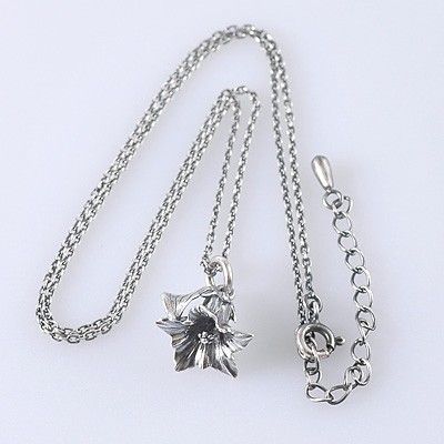 シルバーネックレス