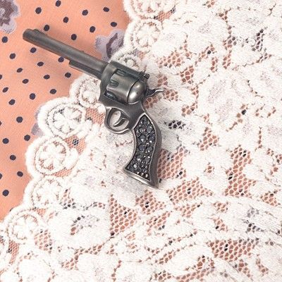 シルバーブローチ